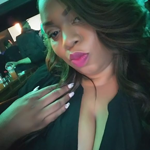 Meet your Posher, Sheena - Picture 1 of 1